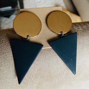 Beautiful Aldo gold/black earrings barely worn